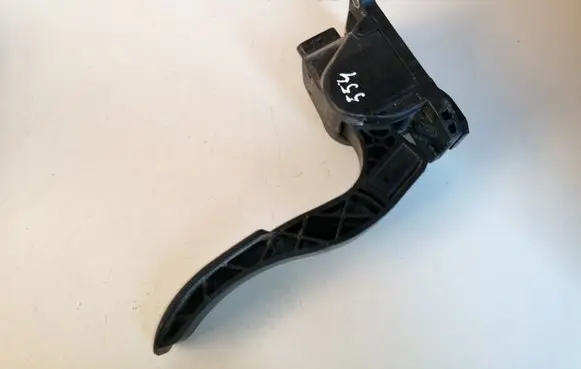 Mercedes-Benz Sprinter W906 Accelerator throttle pedal 0280755025 A9063000304