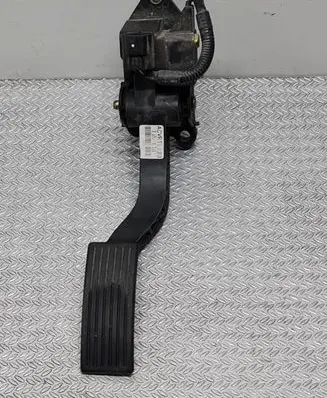 Hyundai Getz Accelerator throttle pedal 327261C800 PA66GF35