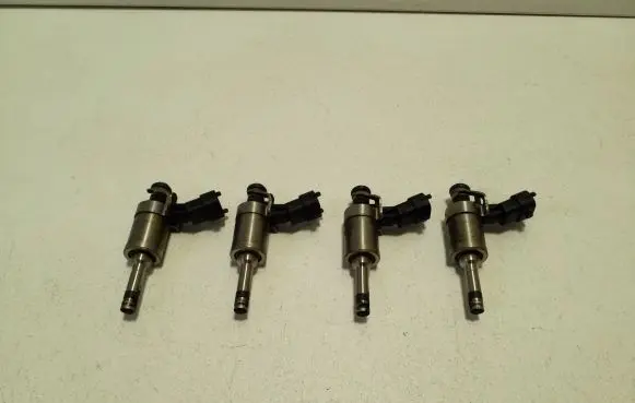 Fuel injectors set