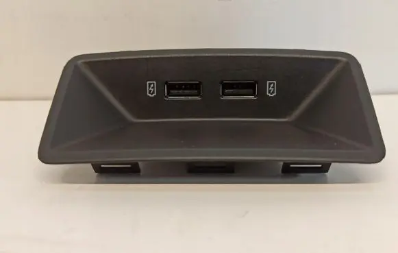 Seat Leon (5F) USB socket connector 5Q0035726L