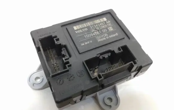Volvo V70 Door control unit/module 31343467AA