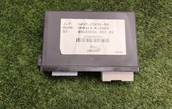Jaguar XF X250 Hand brake control module 8W832C496BA