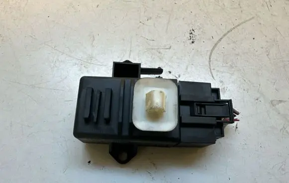 Skoda Rapid (NH) Seat heating relay 6R0959772E