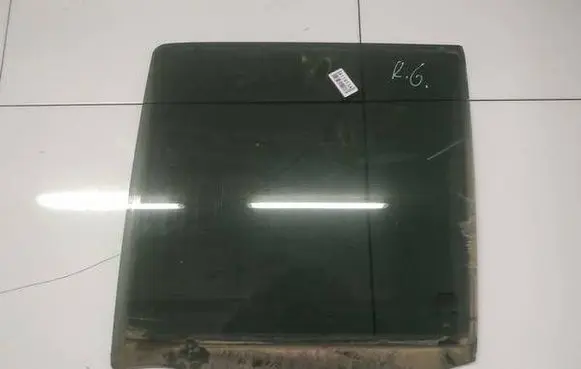 Nissan Pathfinder R51 Rear door window glass as3