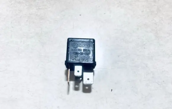 Audi A3 S3 8P Other relay 1k0951253a v23134352x430