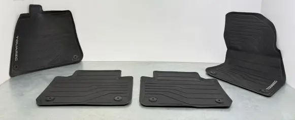 Volkswagen Touareg III Car floor mat set 760061512 761061502