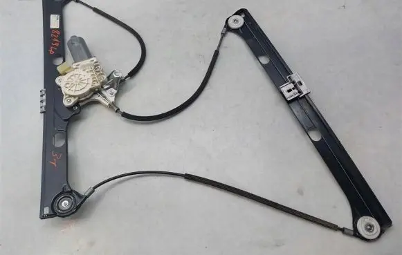 Mercedes-Benz Vaneo W414 Front door window regulator with motor A2308201042