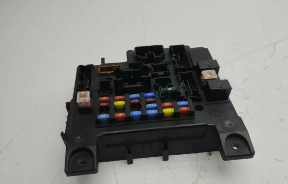 Citroen C-Crosser Fuse module 8637A320