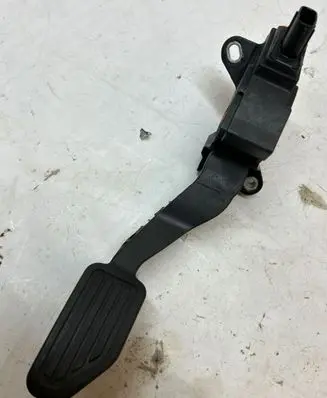 Toyota Yaris Accelerator throttle pedal 781100D160 13270C 06928619158