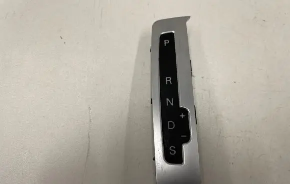 Audi A6 S6 C6 4F Gear shift selector indicator 4F1713463D 569589080519