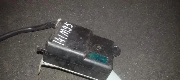 Mazda Xedos 6 Air flap motor/actuator hb600g518c