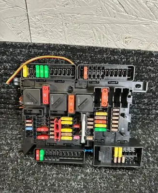 BMW X2 F39 Fuse module 9270356 L59780 R0TA913516