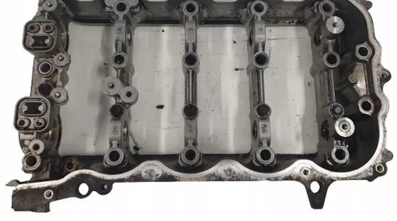 Toyota Yaris Rocker cam cover pokrywa1nr4car