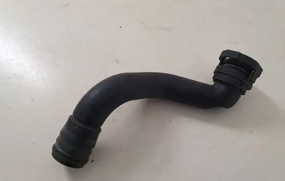 Audi Q2 - Breather hose/pipe 5Q0129637C