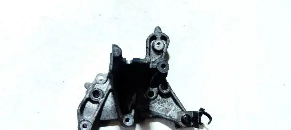 Peugeot 508 Engine mounting bracket 9656392880