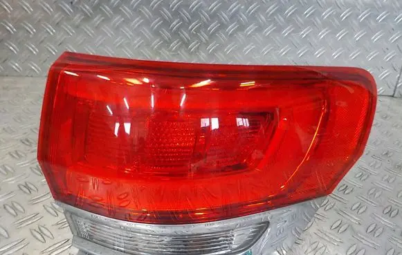 Jeep Grand Cherokee Rear/tail lights P68110000AC