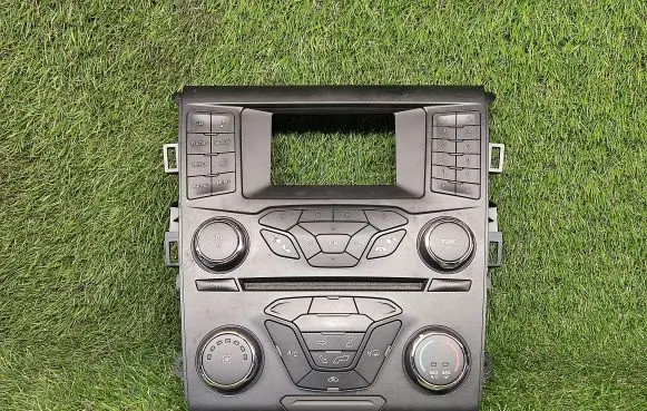 Ford Fusion II Head unit multimedia control DS7T18E243EN
