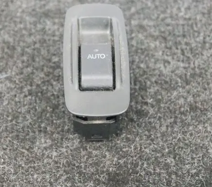 Toyota Corolla E120 E130 Electric window control switch 8480102411B1