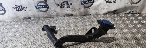 Mercedes-Benz GLC C253 Window washer liquid tank fill tube A2138600164