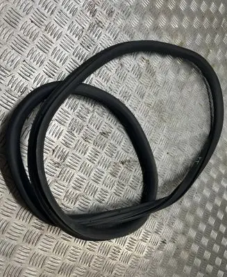 Peugeot 508 II Rubber seal rear door 9818906880
