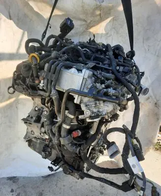Volkswagen Tiguan Engine CUV 008960