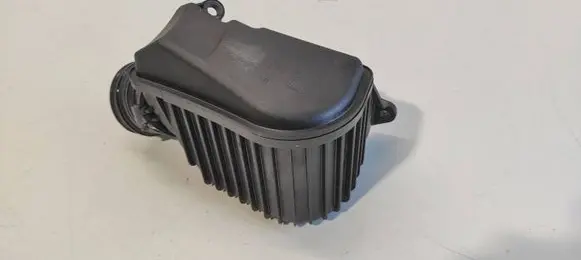 Mercedes-Benz C W203 Intake resonator A2710900804 054700