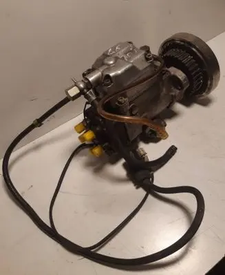 Audi A6 S6 C4 4A Fuel injection high pressure pump 0460415989