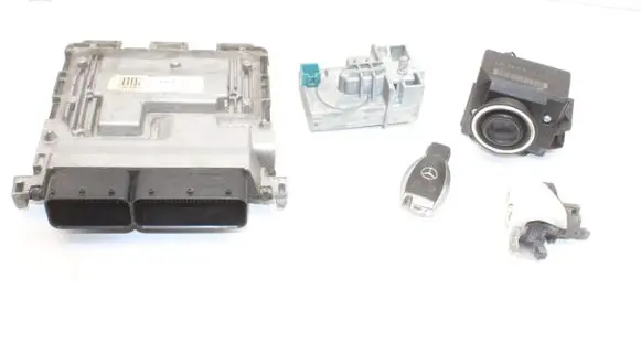Mercedes-Benz E A207 Engine ECU kit and lock set A2711500391
