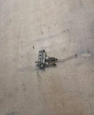 Audi A8 S8 D2 4D Central locking vacuum pump 4A0862153D