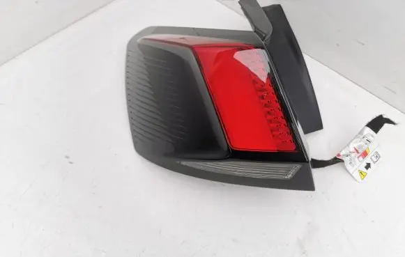 Peugeot 3008 II Rear/tail lights 9810477180