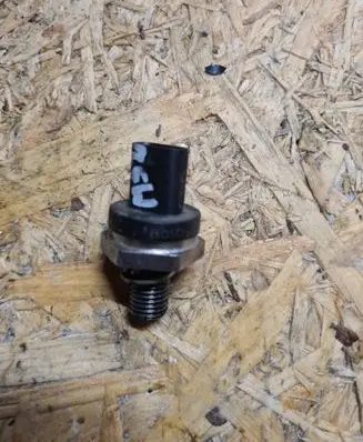 BMW 7 G11 G12 Oil pressure sensor 8614494