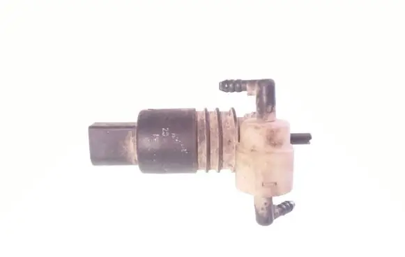 Volkswagen Golf IV Windscreen/windshield washer pump