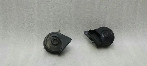 Mercedes-Benz E W211 Horn signal A0045429120