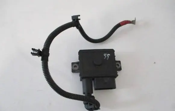 BMW 4 F32 F33 Glow plug pre-heat relay 780015603 522140102