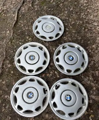 BMW 3 E36 R15 wheel hub/cap/trim 36131180104