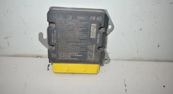 Audi A3 S3 8V Airbag control unit/module 5Q0959655J
