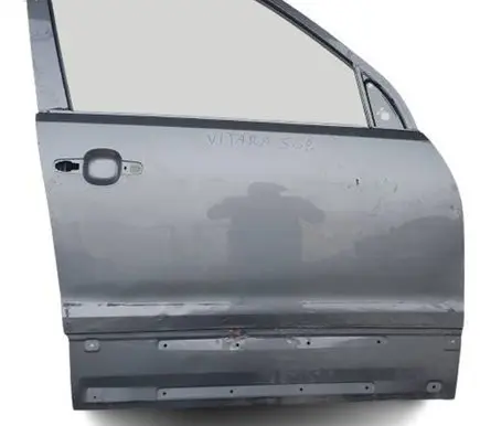 Suzuki Grand Vitara II Front door