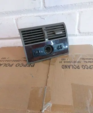 Audi A8 S8 D2 4D Rear air vent grill 4D0819203G