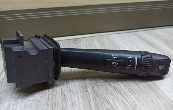 Volvo S60 Wiper control stalk 30768099
