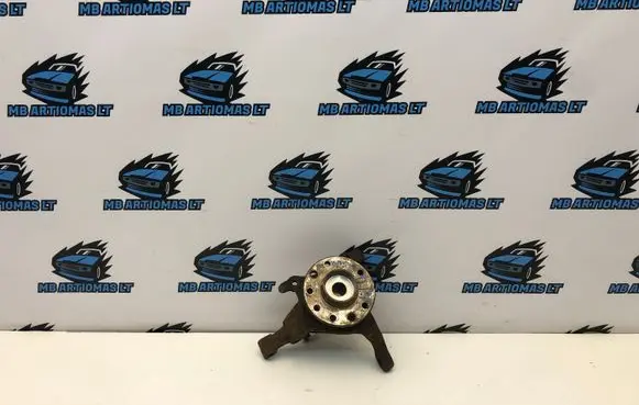 Opel Zafira A Front wheel hub spindle knuckle