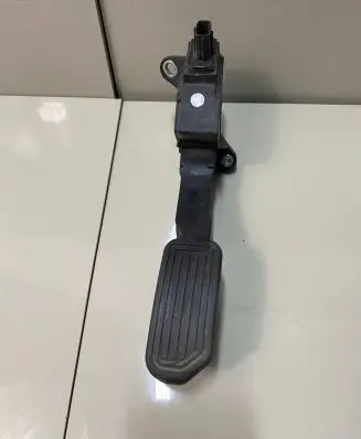 Toyota Auris 150 Accelerator throttle pedal 78110-02120