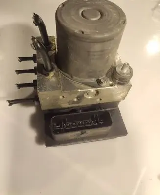 Audi A6 S6 C6 4F ABS Pump 4F0910517AK 4F0614517AT