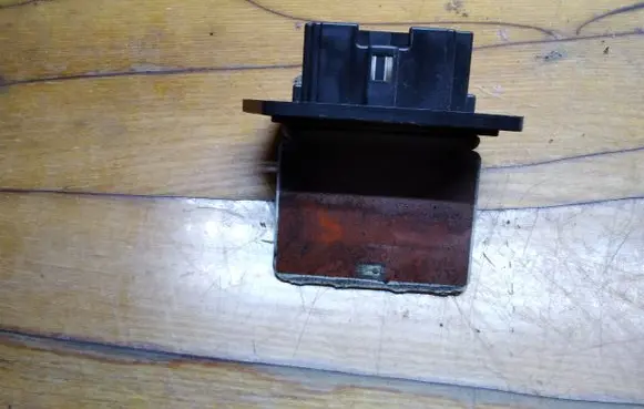Mazda Premacy Heater blower motor/fan resistor HM636040B