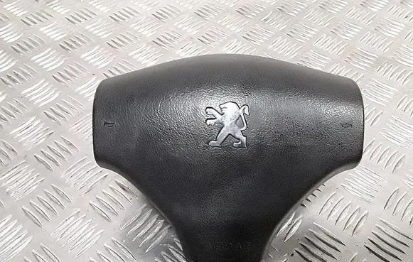 Steering wheel airbag