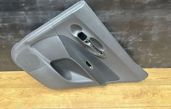 Toyota Auris 150 Rear door card panel trim 6778702010 321RR52 52751605