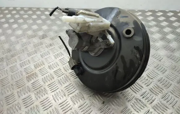 Ford C-MAX II Brake booster DV612B195KA