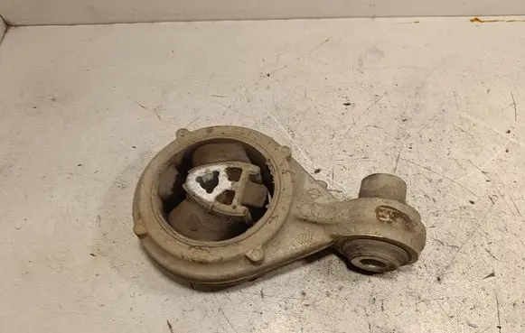 Nissan Qashqai Engine mount bracket JD71A