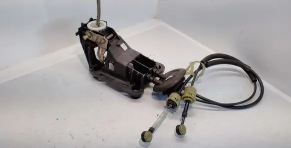 Peugeot 207 Gear shifter/selector 9654072080