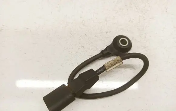 Audi A6 S6 C6 4F Detonation knock sensor 079905377E