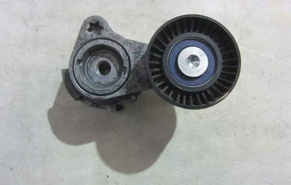 BMW X5 E70 Power steering belt tensioner 11287565225